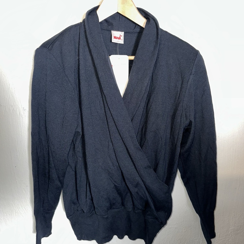 Mondi Vtg NWT Pullover sweater | BLACK | Long Sleeve | VNeck Women's Size 42